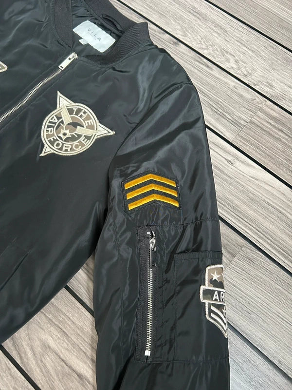 VILA bomberjack – army style (maat S, zwart met patches)