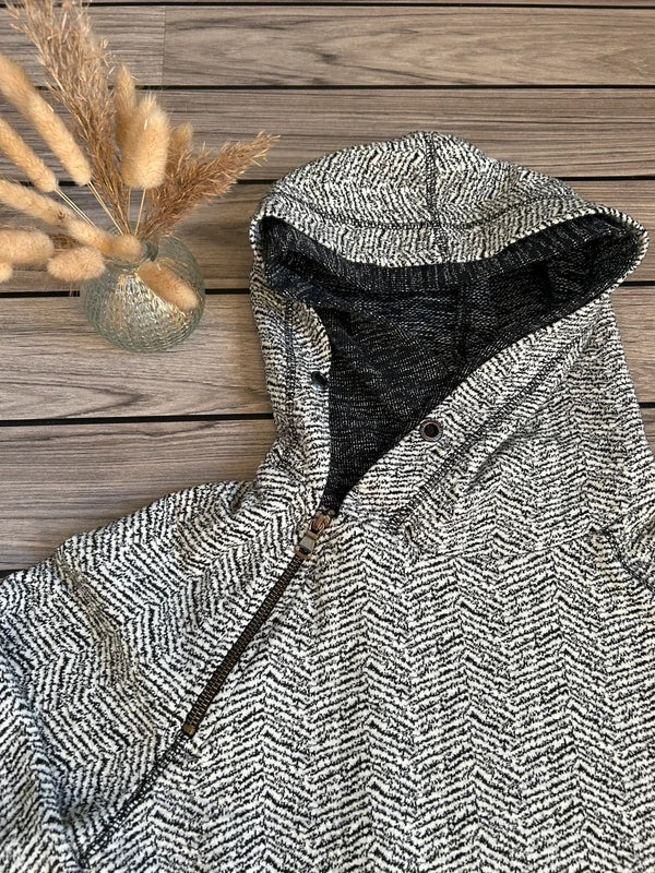 Superdry hoodie – zwart/wit zigzag (maat XS)