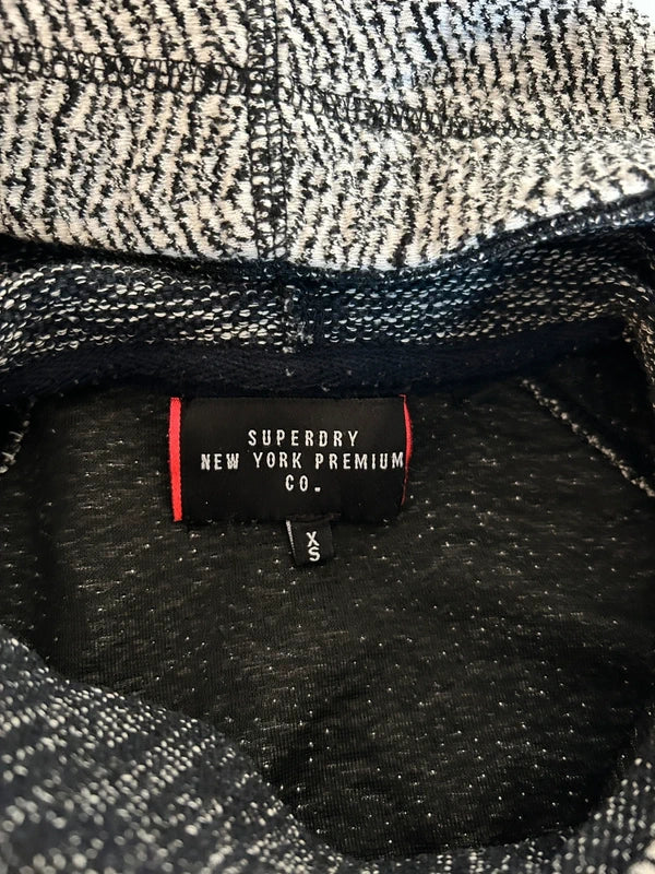 Superdry hoodie – zwart/wit zigzag (maat XS)