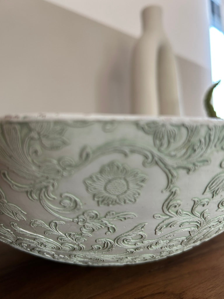 Reliëf keramische schaal – tijdloos & elegant