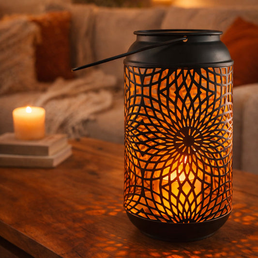 Metalen lantaarn met grafisch patroon – zwart & goud | sfeervol décor